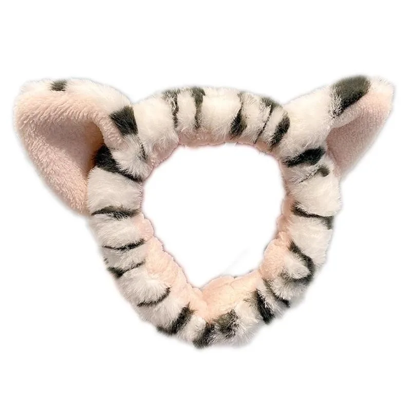 L Cute Cartoon Little Tiger Ears Headband Party Cosplay Prop Face Wash Makeup Hairwear Plush Hair Accessories 
L Cute Cartoon Little Tiger Ears Headband Party Cosplay Prop Face Wash Makeup Hairwear Plush Hair Accessories