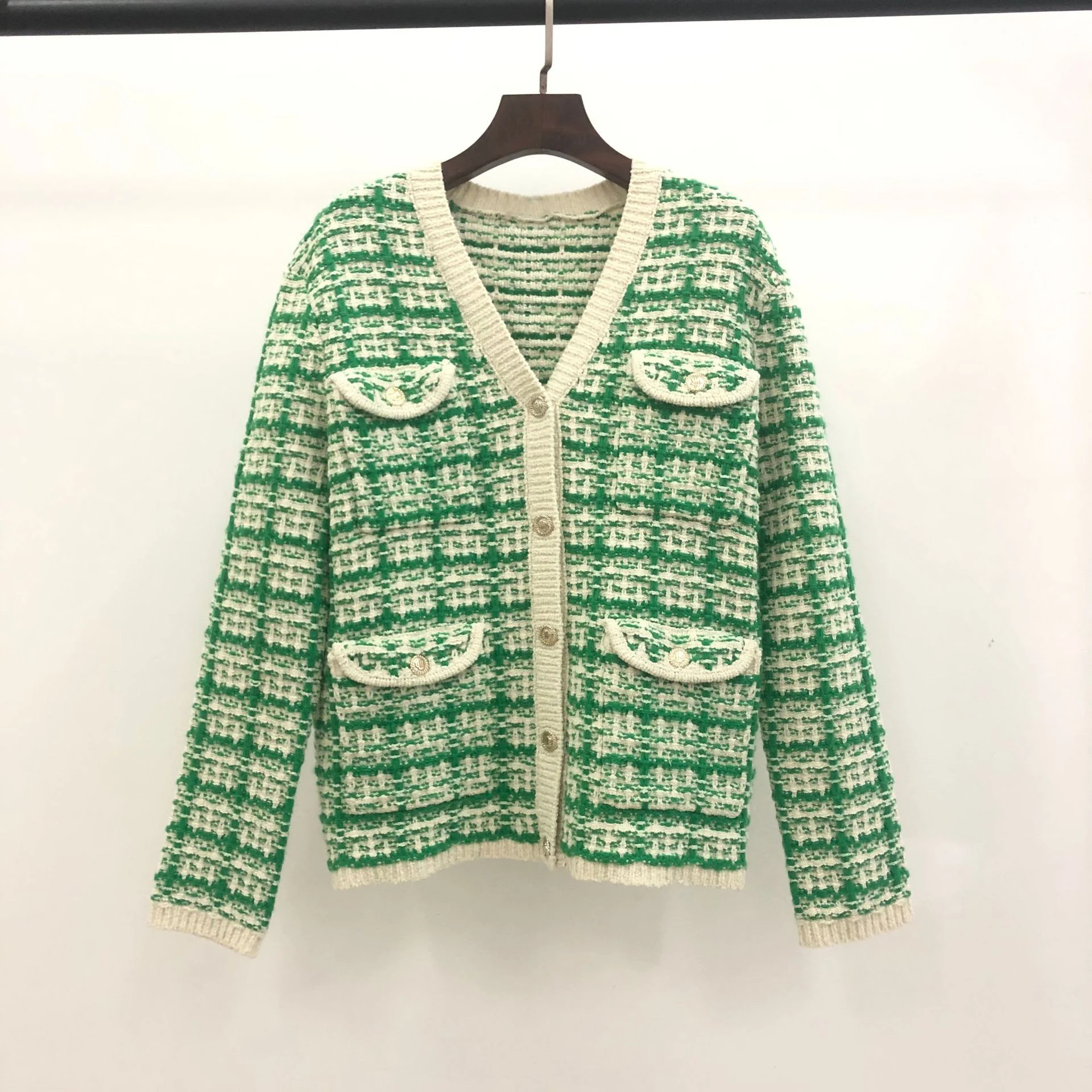 Women Sweater 2022 Autumn and Winter Senior Temperament V-neck Loose Coarse Plaid Knit Cardigan
Women Sweater 2022 Autumn and Winter Senior Temperament V-neck Loose Coarse Plaid Knit Cardigan