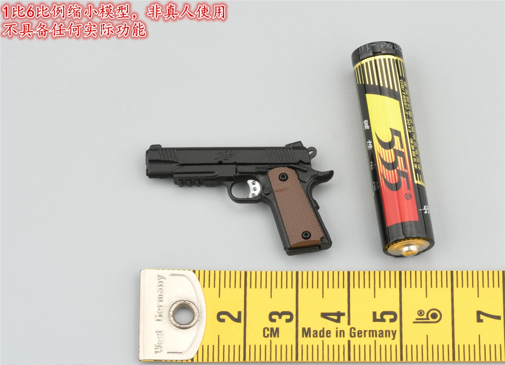 Легкая и простая модель пистолета в масштабе 1/6 ES 06036 B PMC M1911 для экшн-фигурки 12 дюймов
Легкая и простая модель пистолета в масштабе 1/6 ES 06036 B PMC M1911 для экшн-фигурки 12 дюймов