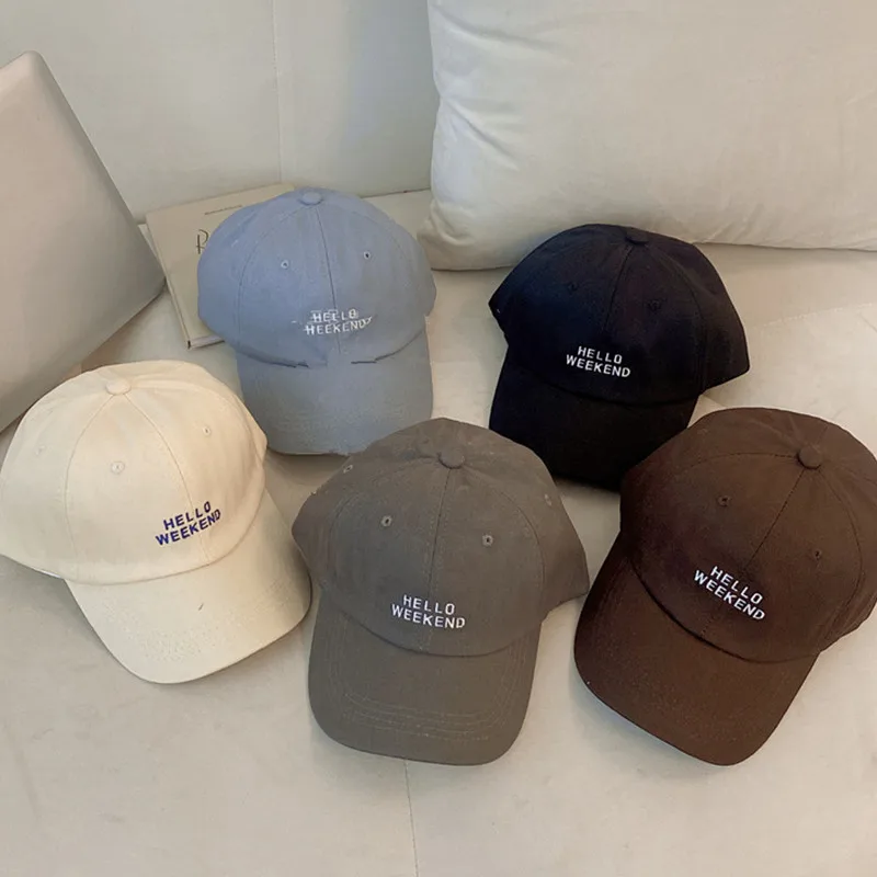 Женская хлопковая бейсболка с вышивкой в стиле хип-хоп
Женская хлопковая бейсболка с вышивкой в стиле хип-хоп