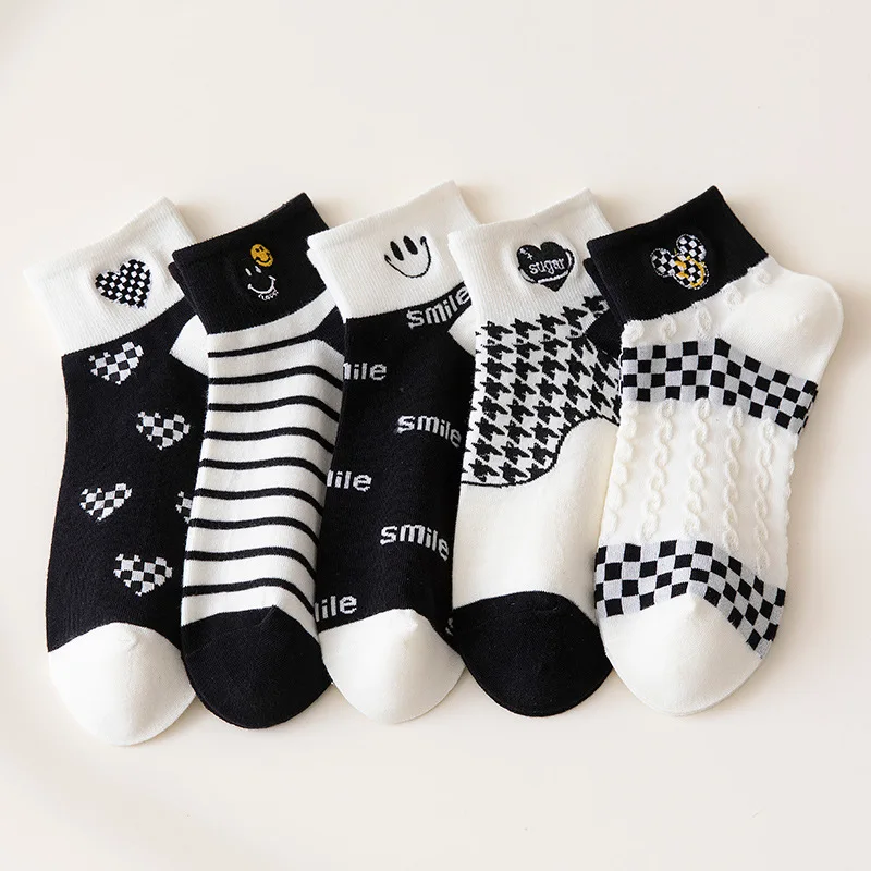 Socks Women's Chessboard Cartoon Smiley Face Plaid Sock Women Kawaii Low Middle Tube Short Ankle Sock For Girls Calcetines Mujer
Socks Women's Chessboard Cartoon Smiley Face Plaid Sock Women Kawaii Low Middle Tube Short Ankle Sock For Girls Calcetines Mujer