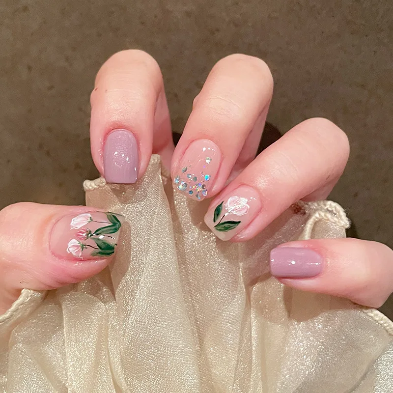 24Pcs/Box Flower Fake Nails Press On Nails Glitter Sequins False Nails Short Square Head Nail Tips Nails Set Press On Nail Art
24Pcs/Box Flower Fake Nails Press On Nails Glitter Sequins False Nails Short Square Head Nail Tips Nails Set Press On Nail Art
