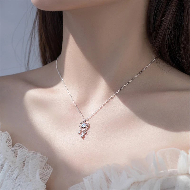 925 Sterling Silver Moonstone Round Charm Necklace For Women Creative Hollow Geometric Pendant Elegant Party Jewelry
925 Sterling Silver Moonstone Round Charm Necklace For Women Creative Hollow Geometric Pendant Elegant Party Jewelry