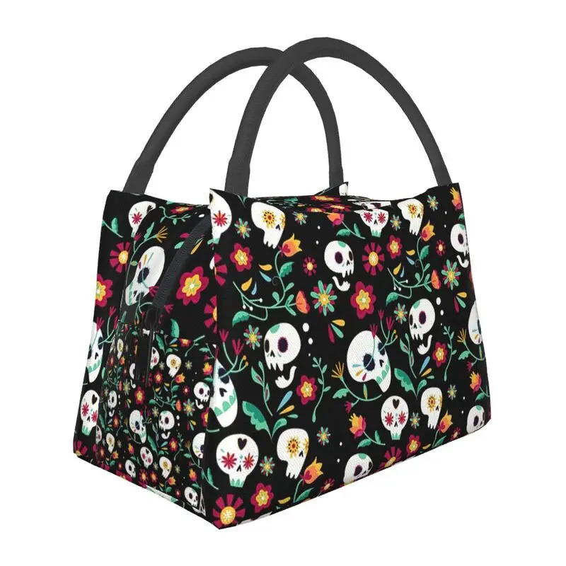 Hand-held insulated refrigerated lunch bag is portable, stylish and simple, suitable for picnics
Hand-held insulated refrigerated lunch bag is portable, stylish and simple, suitable for picnics