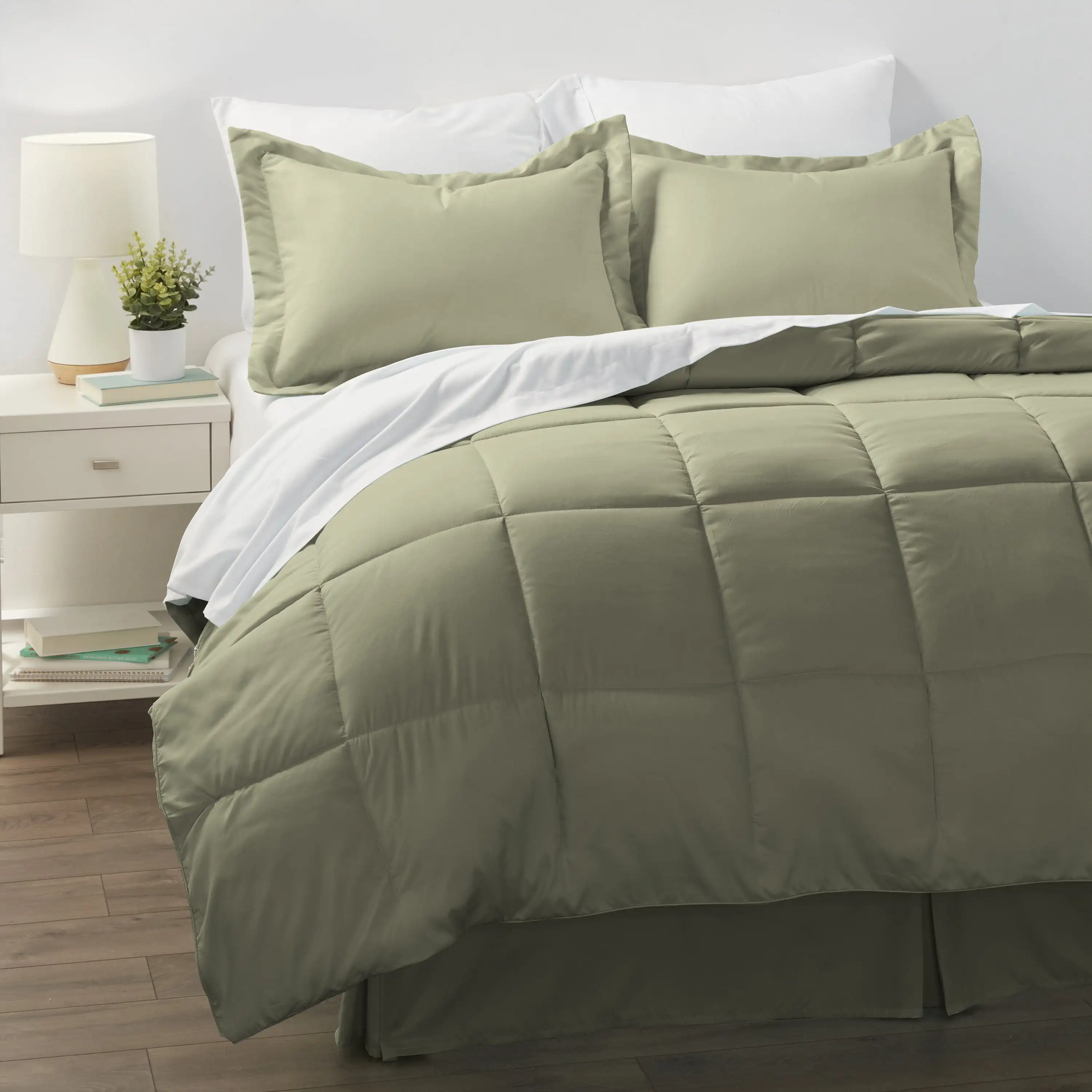 90 GSM 8 Piece Bed in a Bag, Queen with Flat Sheet, Fitted Sheet, Pillowcases, Shams, Comforter, Bed Skirt
90 GSM 8 Piece Bed in a Bag, Queen with Flat Sheet, Fitted Sheet, Pillowcases, Shams, Comforter, Bed Skirt