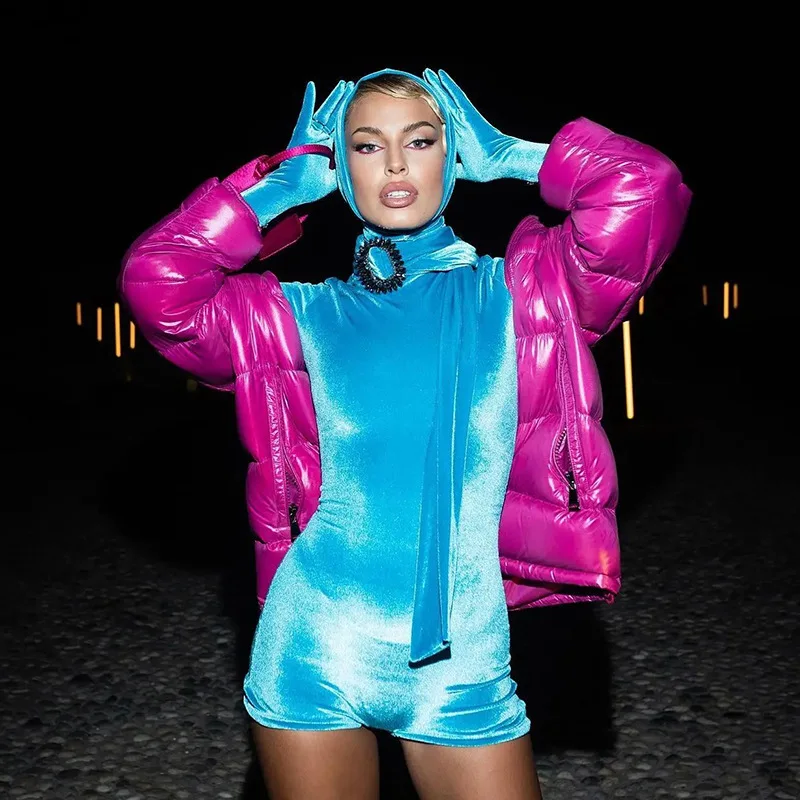 Skinny Velvet Playsuit with Mestal Buckle Scarf Hats Gloves Long Sleeve Zipper Back Shorts Jumpsuit 2022 Atumn Winter Overalls
Skinny Velvet Playsuit with Mestal Buckle Scarf Hats Gloves Long Sleeve Zipper Back Shorts Jumpsuit 2022 Atumn Winter Overalls