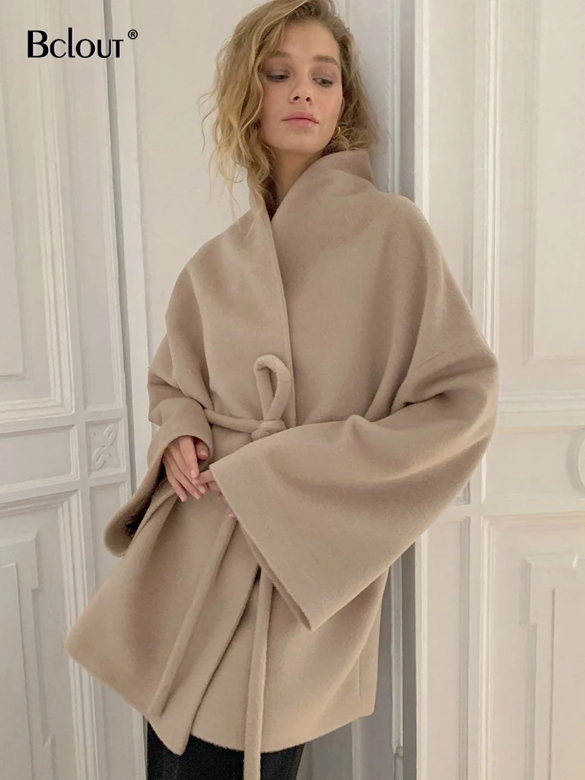 Bclout Winter Warm Khaki Woolen Coats Women 2023 Fashion V-Neck Lace-Up Loose Jackets Elegant Long Sleeve Thick Outerwear Office
Bclout Winter Warm Khaki Woolen Coats Women 2023 Fashion V-Neck Lace-Up Loose Jackets Elegant Long Sleeve Thick Outerwear Office