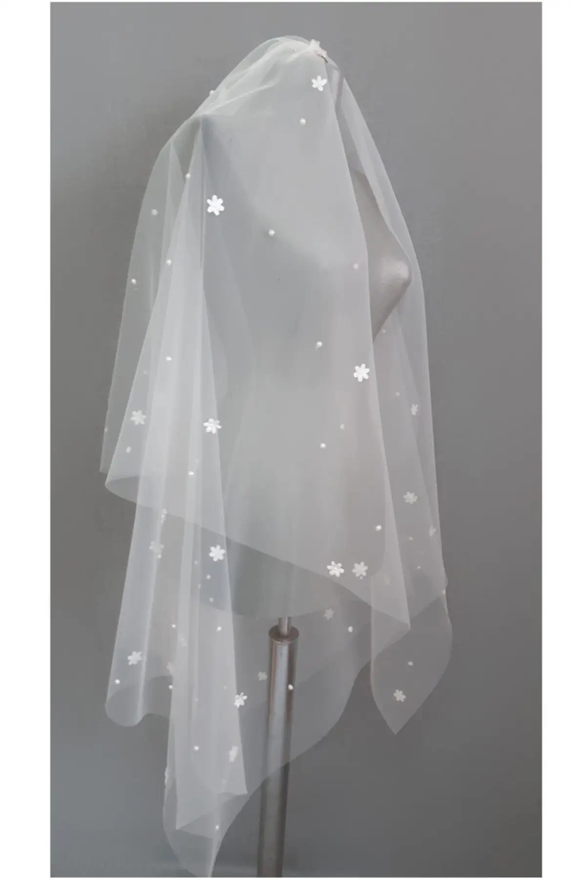 Bridal Accessories Adana Wedding Dress Ecru Color Tiny Pearl Floral Straight Cut Veil Wedding For Bride And Bridesmaids
Bridal Accessories Adana Wedding Dress Ecru Color Tiny Pearl Floral Straight Cut Veil Wedding For Bride And Bridesmaids