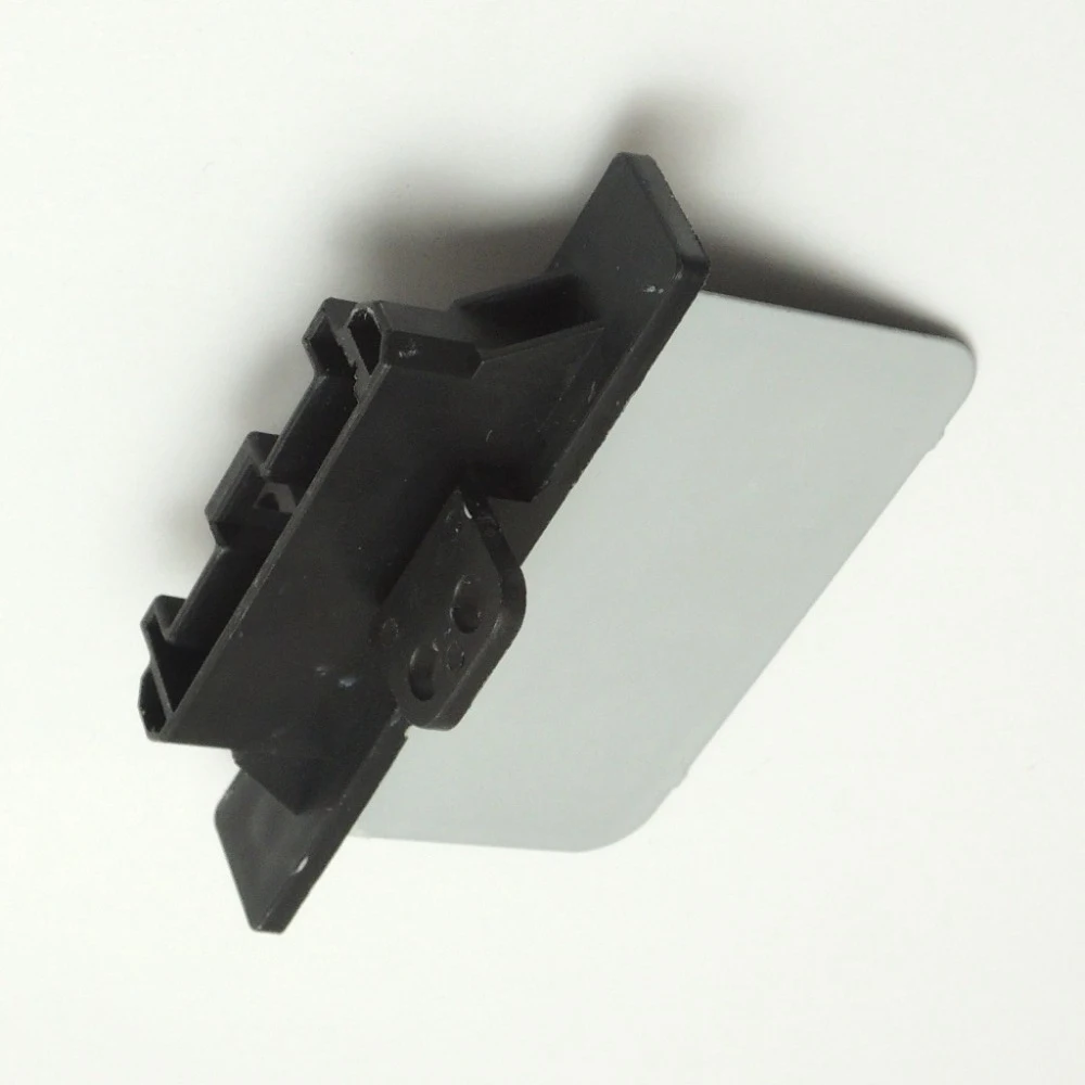 Heater Blower Resistor Control for Nissan Terrano R20 27150-2M105 271502M105
Heater Blower Resistor Control for Nissan Terrano R20 27150-2M105 271502M105