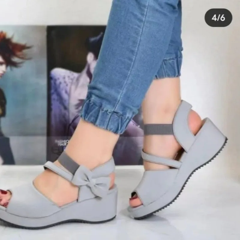Ladies Sandal Summer New Fashion Women Shoes Mid Heel Platform Women's Sandals Solid Bow Open Toe Female Wedge Beach Sandalias
Ladies Sandal Summer New Fashion Women Shoes Mid Heel Platform Women's Sandals Solid Bow Open Toe Female Wedge Beach Sandalias