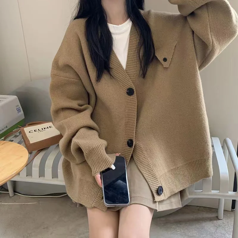 Lazy Style Sweater Coat Autumn Winter 2022 New Design Sense Solid Color Loose V-neck Single Breasted Knitted Cardigan Women 
Lazy Style Sweater Coat Autumn Winter 2022 New Design Sense Solid Color Loose V-neck Single Breasted Knitted Cardigan Women