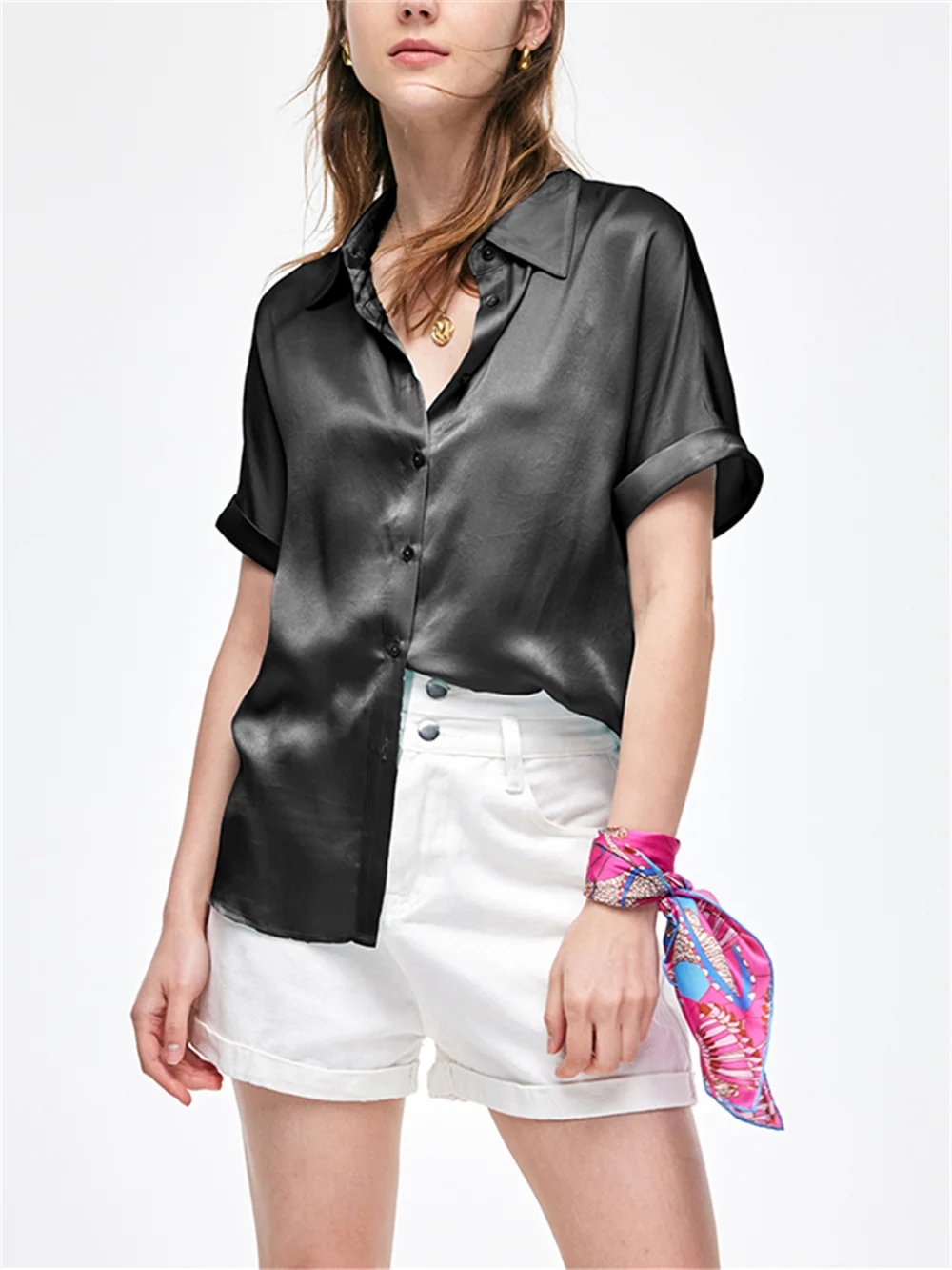 Women 100% Silk Loose Blouse Rolled Short Sleeve 2023 Summer New All-Match Ladies Turn Down Collar Single Breasted Shirt
Women 100% Silk Loose Blouse Rolled Short Sleeve 2023 Summer New All-Match Ladies Turn Down Collar Single Breasted Shirt