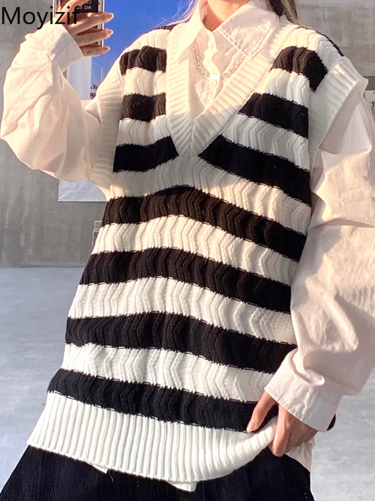 Женский трикотажный жилет с V-образным вырезом, в стиле преппи 
Женский трикотажный жилет с V-образным вырезом, в стиле преппи