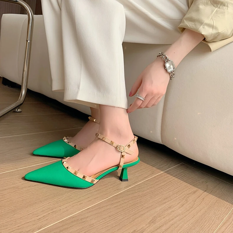 2022 Summer shoes Women rivet buckle belt sandals lychee pattern pointed toe high heels women single shoes
2022 Summer shoes Women rivet buckle belt sandals lychee pattern pointed toe high heels women single shoes
