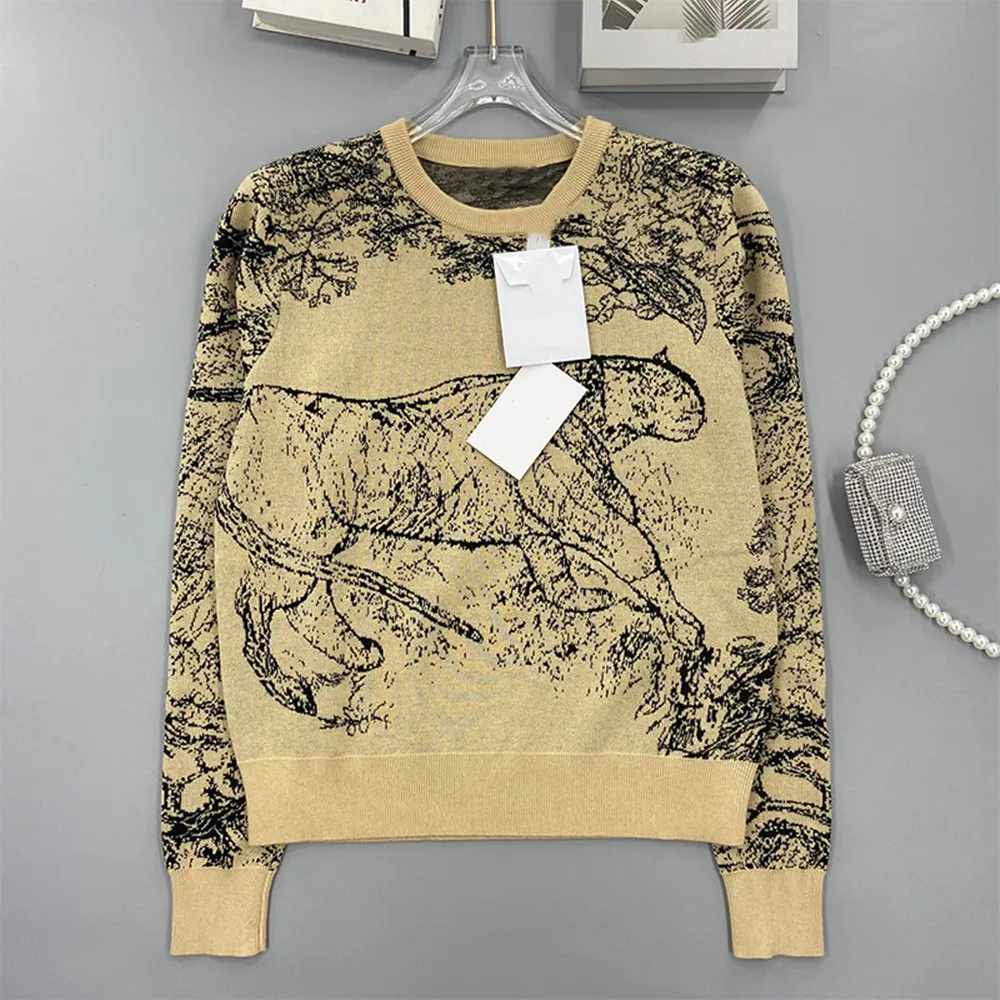 Autumn New Designer Women's High Quality Animal Print Sweater Pullover Tops C322
Autumn New Designer Women's High Quality Animal Print Sweater Pullover Tops C322