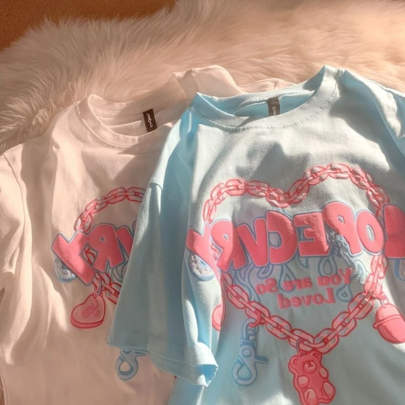 Niche Design T-shirt Women Summer Fashion Bear Love Chain Korean Basics Oversize O-neck Letter Print High Street Tops
Niche Design T-shirt Women Summer Fashion Bear Love Chain Korean Basics Oversize O-neck Letter Print High Street Tops