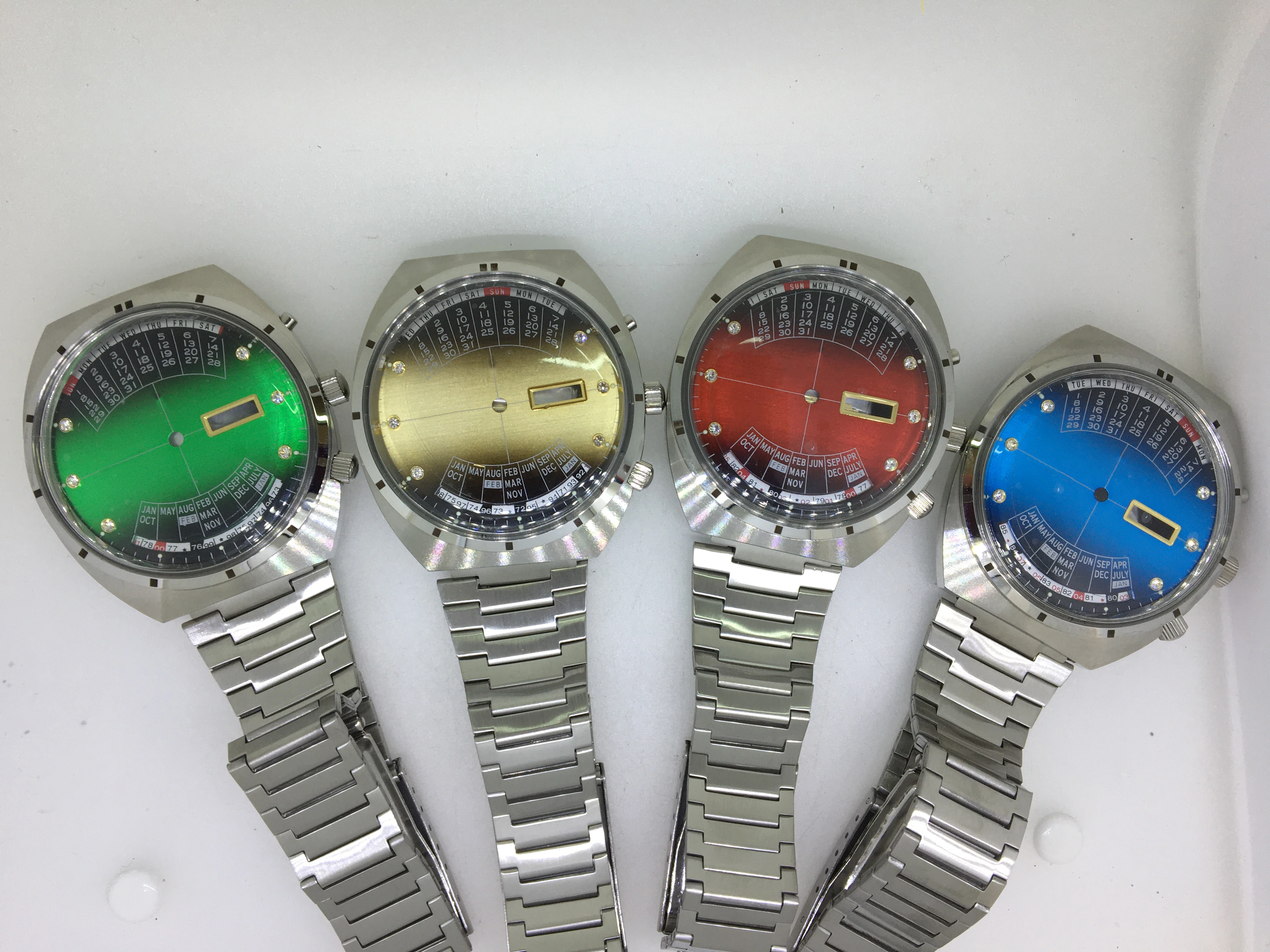 42.5mm Assemble Watch Case Perpetual Calendar O Dial for 46941/46943/YN56 Movement Stainless Steel Strap Organic Resin Cover
42.5mm Assemble Watch Case Perpetual Calendar O Dial for 46941/46943/YN56 Movement Stainless Steel Strap Organic Resin Cover