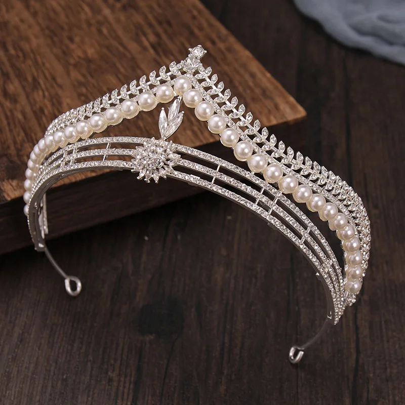 Bridal Crown Korean Pearl High-end Luxury Headband Princess Crown Tiara Wedding Diamond Headband
Bridal Crown Korean Pearl High-end Luxury Headband Princess Crown Tiara Wedding Diamond Headband