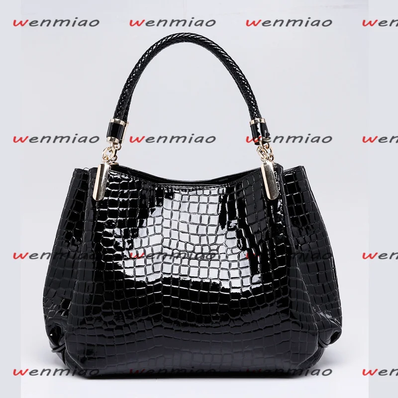 2022 Luxury Women's Handbag Leather Formal Business Large Capacity Shoulder Bag Office Lady Multifunctional Pocket
2022 Luxury Women's Handbag Leather Formal Business Large Capacity Shoulder Bag Office Lady Multifunctional Pocket