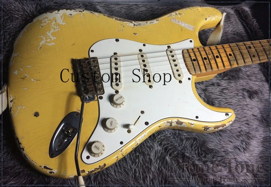 Yngwie Malmsteen Play Loud Relic ST Cream Cover White Electric Guitar Scalloped Fingerboard, Big Headstock, Vintage Tuners
Yngwie Malmsteen Play Loud Relic ST Cream Cover White Electric Guitar Scalloped Fingerboard, Big Headstock, Vintage Tuners