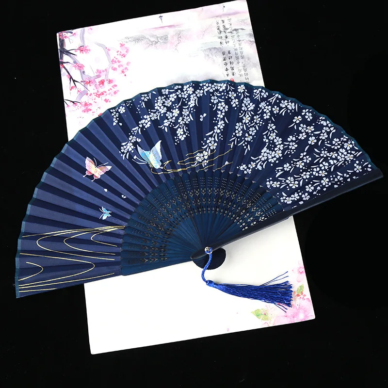 Vintage Style Silk Folding Fan Chinese Japanese Pattern Art Craft Gift Home Decoration Ornaments Dance Hand Fan
Vintage Style Silk Folding Fan Chinese Japanese Pattern Art Craft Gift Home Decoration Ornaments Dance Hand Fan