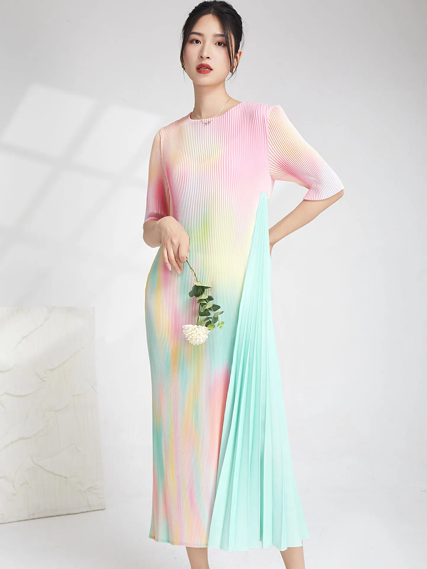 Designer's new dress temperament high-end niche irregular mid-length seaside vacation style pleated gradient skirt
Designer's new dress temperament high-end niche irregular mid-length seaside vacation style pleated gradient skirt