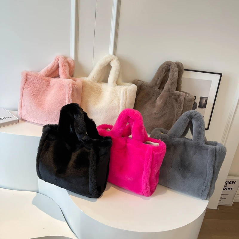 2023 Winter New Designer Faux Fur Large Capacity Tote Bag Simple Solid Color Soft Plush Women's Handbag Fluffy Shopping Bag
2023 Winter New Designer Faux Fur Large Capacity Tote Bag Simple Solid Color Soft Plush Women's Handbag Fluffy Shopping Bag