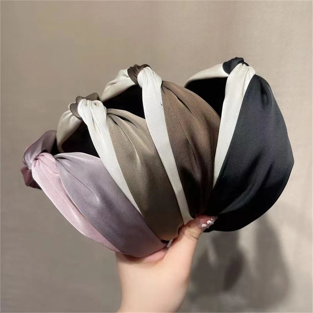 Cross Dual Color Hairbands Trendy Women Outdoor Yoga Headband Bangs Makeup Fragmented Hair Headwear Hair Accessories For Girls
Cross Dual Color Hairbands Trendy Women Outdoor Yoga Headband Bangs Makeup Fragmented Hair Headwear Hair Accessories For Girls