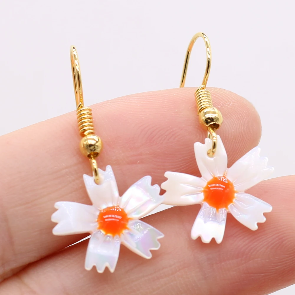 100% Natural Seawater White Shell Flower Shaped Earrings Long Drop Earrings 6 Colors Earring Charm Gift For Women 15x15mm
100% Natural Seawater White Shell Flower Shaped Earrings Long Drop Earrings 6 Colors Earring Charm Gift For Women 15x15mm