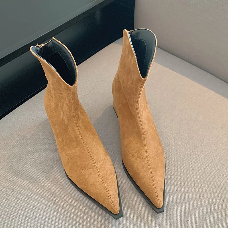 Fashion Ankle Short Chelsea Boots For Women Modern Booties 2022 New Ladies Zipper Rubber Low Heel Pointed Toe Female Shoes
Fashion Ankle Short Chelsea Boots For Women Modern Booties 2022 New Ladies Zipper Rubber Low Heel Pointed Toe Female Shoes