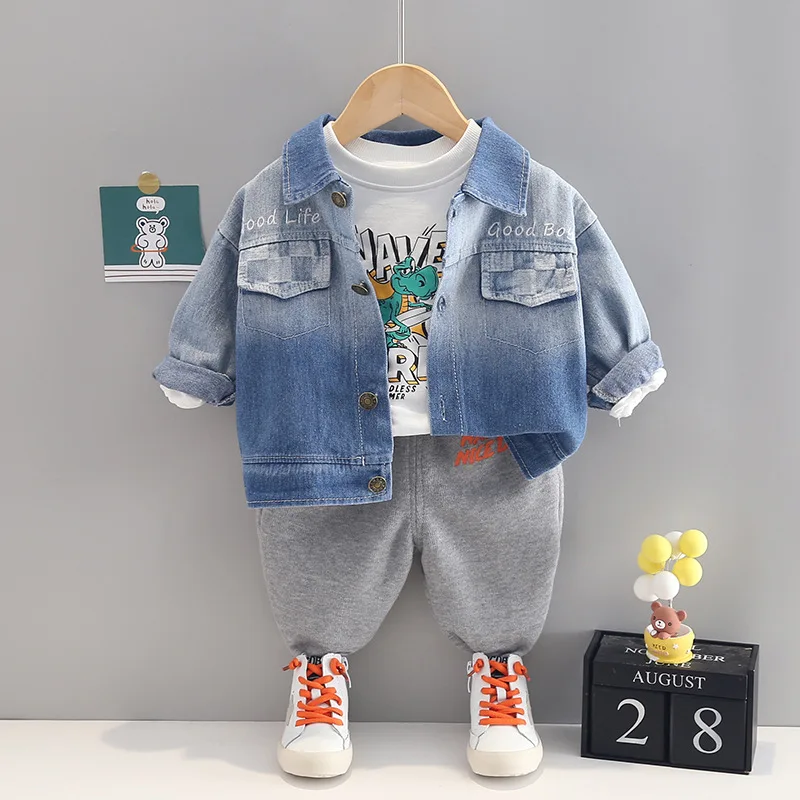 Spring and autumn new children's suits boys lapel denim jacket boys cotton long-sleeved T-shirt casual trousers 3Pcs suit
Spring and autumn new children's suits boys lapel denim jacket boys cotton long-sleeved T-shirt casual trousers 3Pcs suit
