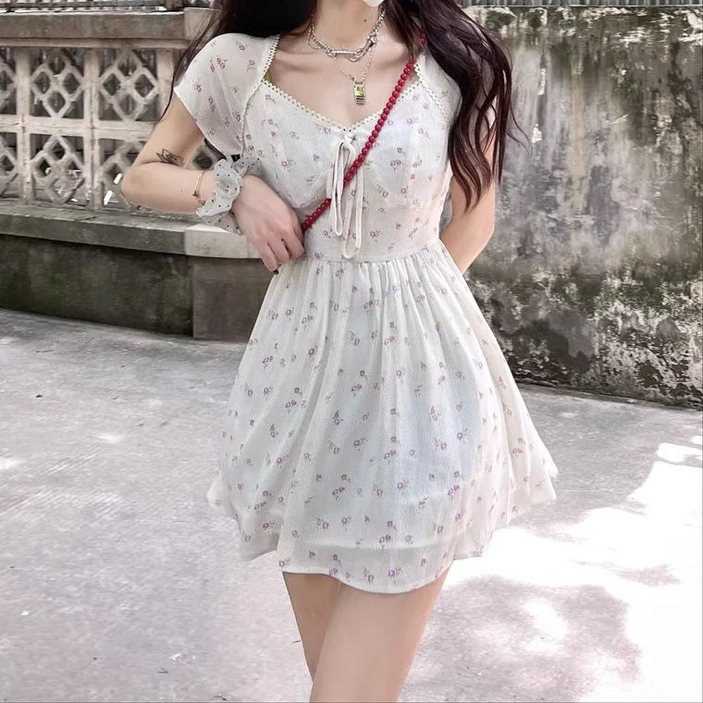Vintage Floral Mini Dress Women Sweet Elegant Lace Patchwork Fairy Dress Summer High Street Korean Party Dresses for Women 2022
Vintage Floral Mini Dress Women Sweet Elegant Lace Patchwork Fairy Dress Summer High Street Korean Party Dresses for Women 2022