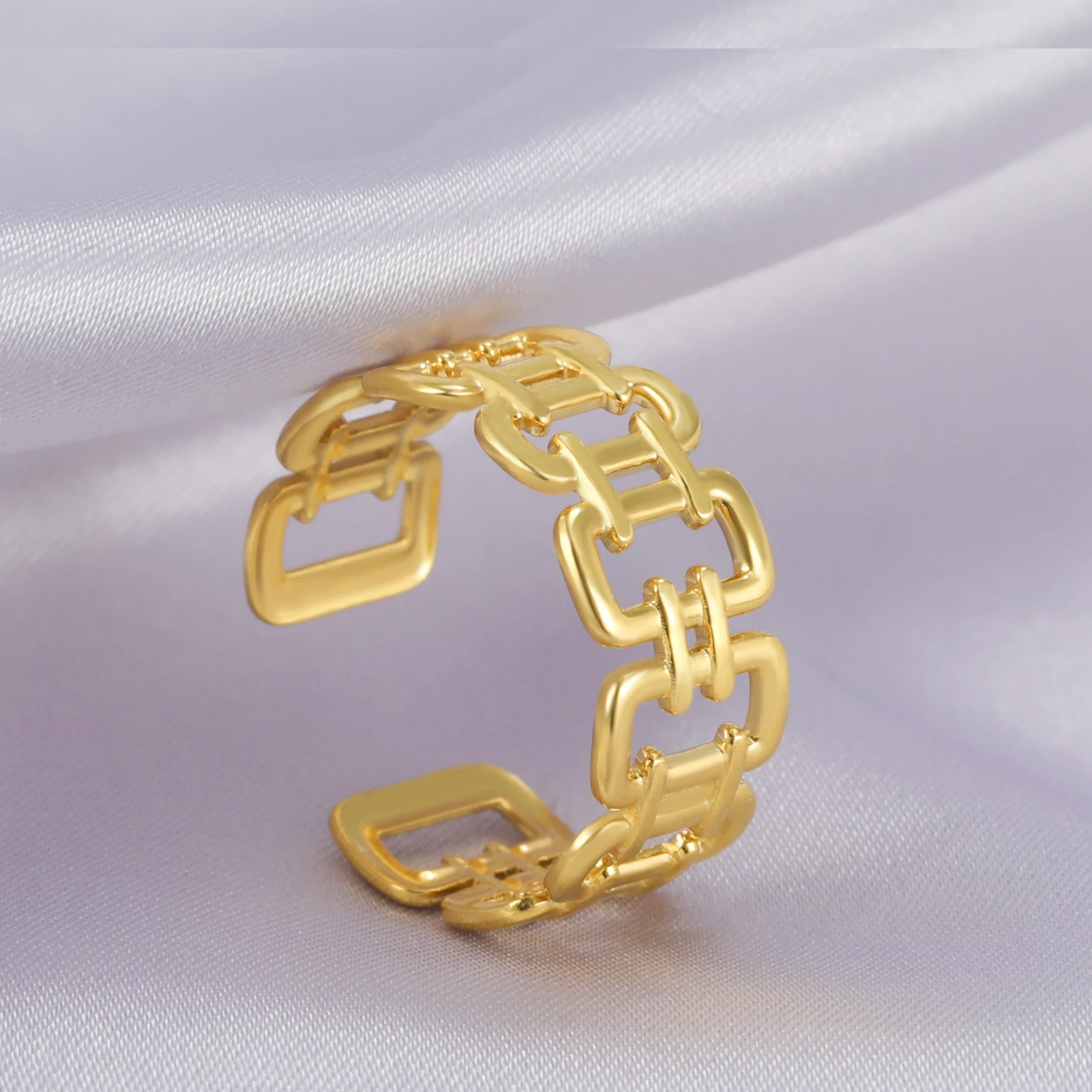Fashion Adjustable Rings Hollow Square Lock Open Rings Simple Stainless Steel Jewelry for Anniversary Momeny Gifts
Fashion Adjustable Rings Hollow Square Lock Open Rings Simple Stainless Steel Jewelry for Anniversary Momeny Gifts