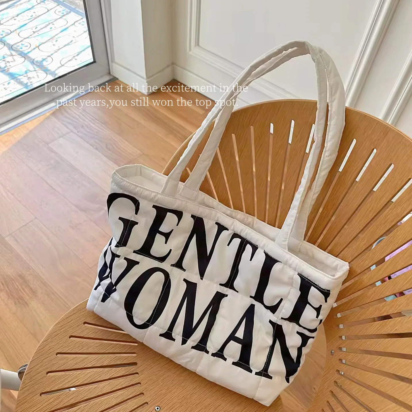 2023 New Designer Trendy Women Winter Puffy Shopping Bag Large Luxury Gentle Woman Quilted Padded Puff Tote Bag
2023 New Designer Trendy Women Winter Puffy Shopping Bag Large Luxury Gentle Woman Quilted Padded Puff Tote Bag