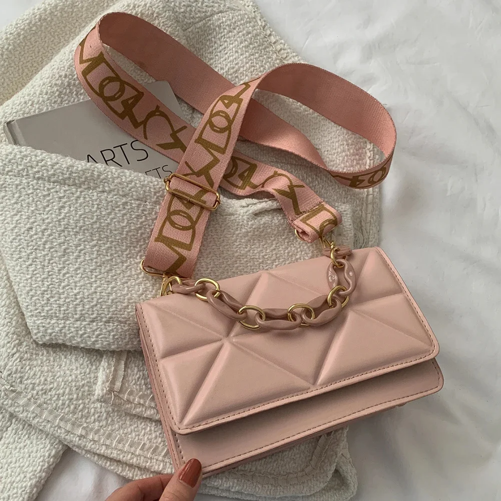 Women Underarm Bags Wide Strap Flap Ladies Handbags Fashion Embossed Casual Portable Solid Color for Weekend Vacation
Women Underarm Bags Wide Strap Flap Ladies Handbags Fashion Embossed Casual Portable Solid Color for Weekend Vacation