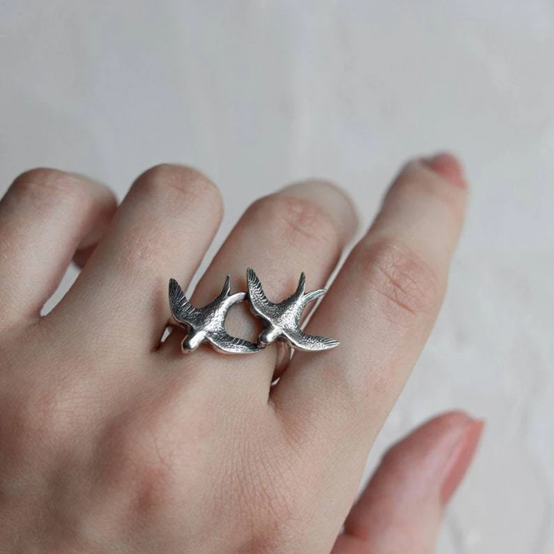 

Flying Swallow Bird Rings In Antique Silver Color Women Rings Creative Animals Design Wrap Statement Cuff Rings