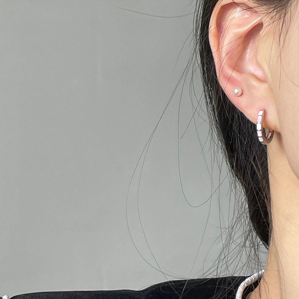 Bohemia Piercing Simple Pink White Checkered Hoops Earrings for Women Fashion Jewelry Pendientes Ins Same Aretes Gifts Hot Sale
Bohemia Piercing Simple Pink White Checkered Hoops Earrings for Women Fashion Jewelry Pendientes Ins Same Aretes Gifts Hot Sale