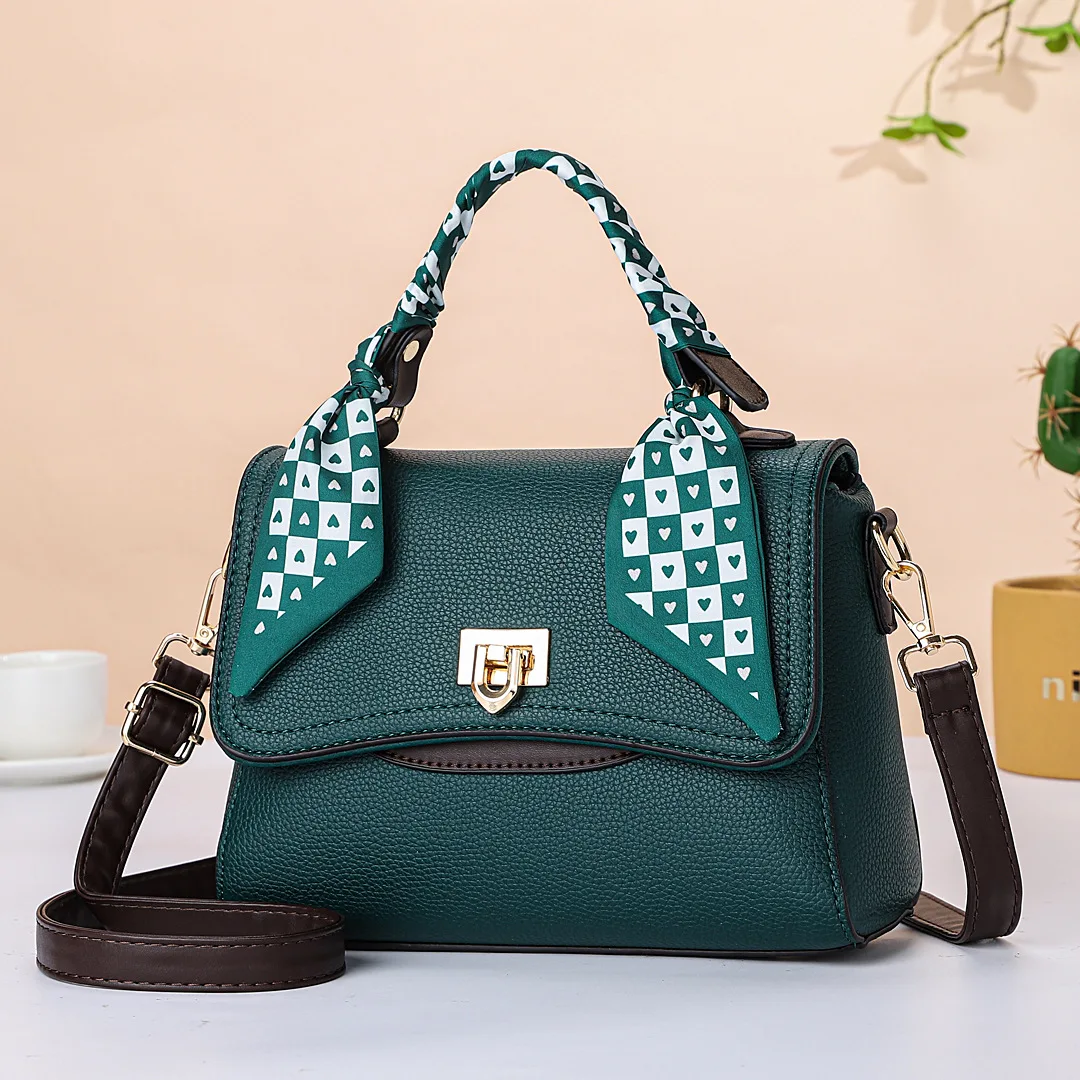 Bag Women 2022 New Fashion Silk Scarves Handheld Retro Small Square Bag Large Capacity Versatile One Shoulder Crossbody Women's
Bag Women 2022 New Fashion Silk Scarves Handheld Retro Small Square Bag Large Capacity Versatile One Shoulder Crossbody Women's