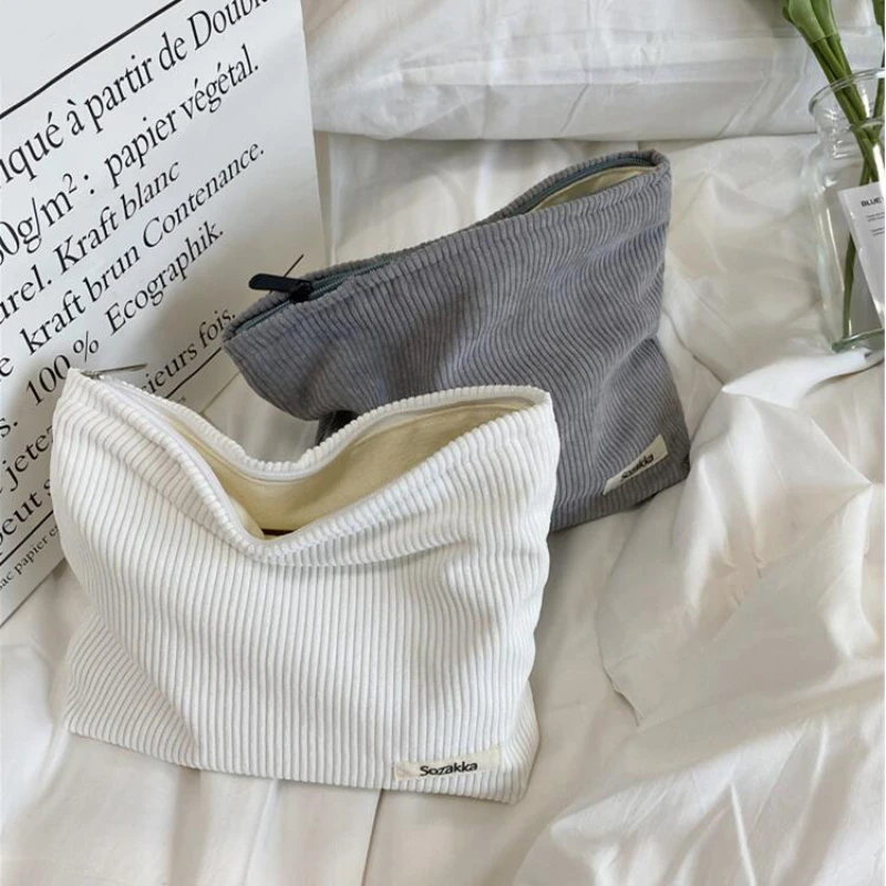 Corduroy Makeup Bag Organizer for Women Large Solid Color Women's Cosmetic Bag Traveltoiletry Bag Storage Girl Beauty Handbag
Corduroy Makeup Bag Organizer for Women Large Solid Color Women's Cosmetic Bag Traveltoiletry Bag Storage Girl Beauty Handbag