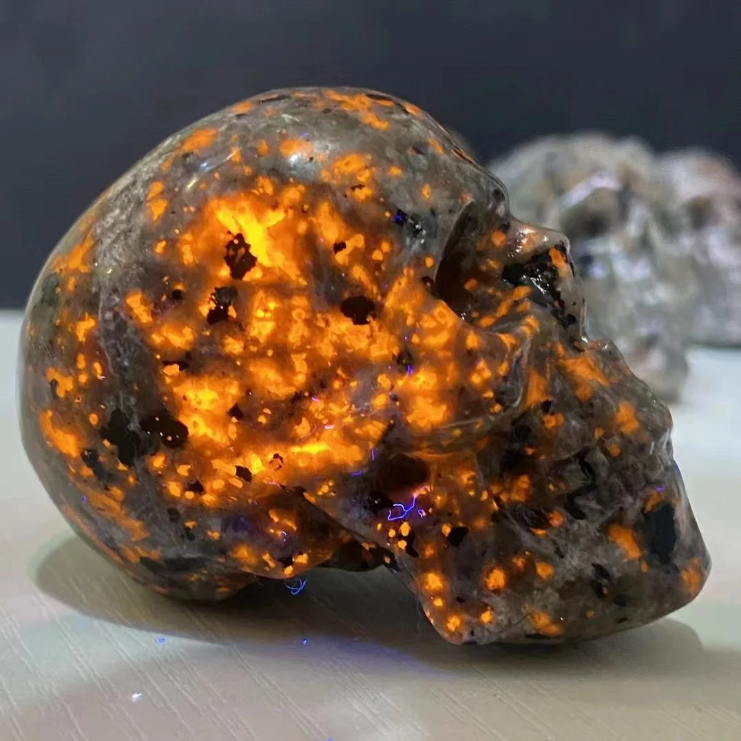 6cm Natural Flame Stone Skull Halloween Gift Reiki Decoration Home Mineral Room Decoration
6cm Natural Flame Stone Skull Halloween Gift Reiki Decoration Home Mineral Room Decoration