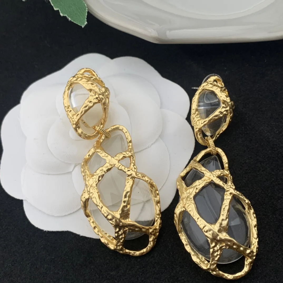 Модные аксессуары, набор прозрачных сережек в виде полых текстур из стекла
Модные аксессуары, набор прозрачных сережек в виде полых текстур из стекла