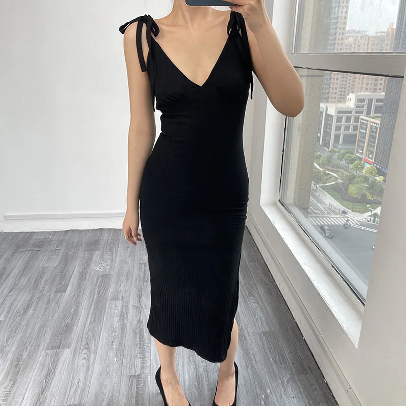 Y2K Black Dresses Women 2022 Summer Spaghetti Strap Sleeveless Sexy Bodycon Backless Deep V-Neck Elegant Female Midi Dress
Y2K Black Dresses Women 2022 Summer Spaghetti Strap Sleeveless Sexy Bodycon Backless Deep V-Neck Elegant Female Midi Dress