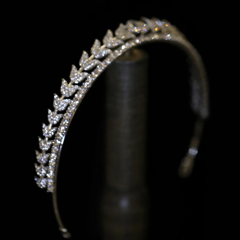 Simple CZ Zircon Wedding Tiaras Crowns Headbands Crystal Evening Hairbands Brides Hair Accessories Prom Jewelry
Simple CZ Zircon Wedding Tiaras Crowns Headbands Crystal Evening Hairbands Brides Hair Accessories Prom Jewelry