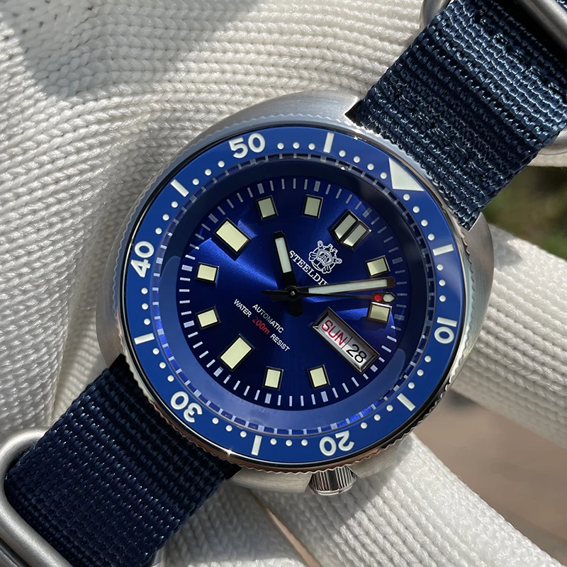 Week Display ! STEELDIVE 2021 New Arrival 44mm Captain Willard Watch Dive Watches Sapphire Watch Men Automatic Wristwatch Turtle 
Week Display ! STEELDIVE 2021 New Arrival 44mm Captain Willard Watch Dive Watches Sapphire Watch Men Automatic Wristwatch Turtle
