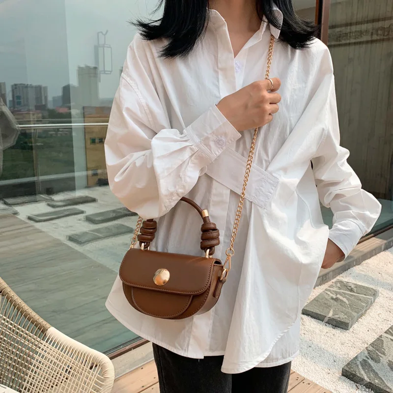 Texture Bag Women's 2021fashion Portable One Shoulder Handbag Trendy Korean Autumn Winter Messenger Saddle Bags
Texture Bag Women's 2021fashion Portable One Shoulder Handbag Trendy Korean Autumn Winter Messenger Saddle Bags