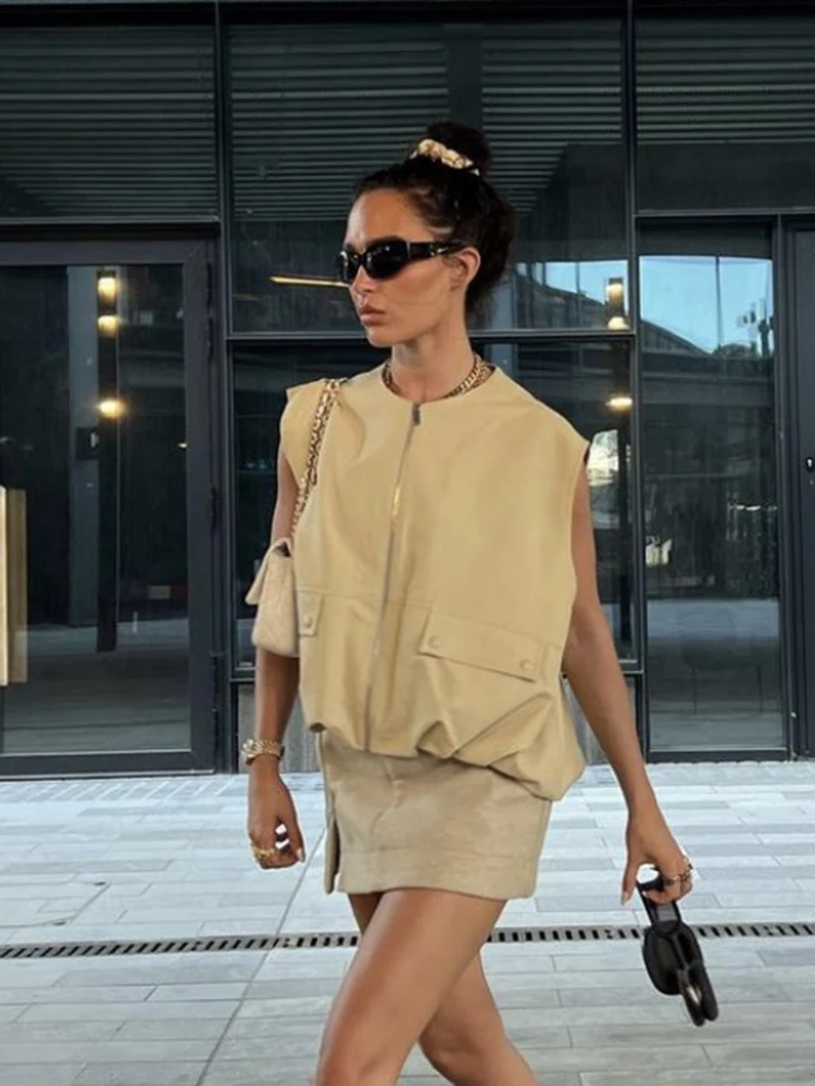 Vintage Solid Women's Jacket Round Neck Sleeveless With Metal Zipper Pleated Trim Vests For Women Streetwear Fashion Female Coat
Vintage Solid Women's Jacket Round Neck Sleeveless With Metal Zipper Pleated Trim Vests For Women Streetwear Fashion Female Coat