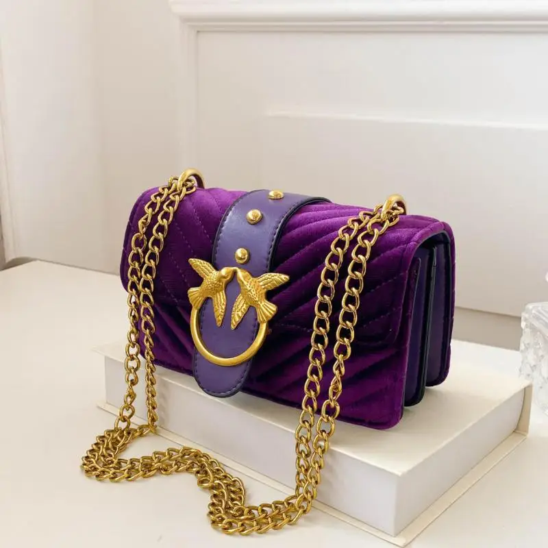 Новая горизонтальная Повседневная однотонная квадратная Классическая Ретро сумка Ласточка в европейском и американском стиле модная сумк...
Новая горизонтальная Повседневная однотонная квадратная Классическая Ретро сумка Ласточка в европейском и американском стиле модная сумк...