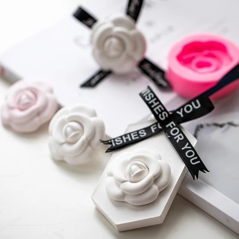MYUE Single Hole Camellia DIY Aromatherapy Plaster Mold Food Grade Silicone Silicone Mold Car Hanging Air Clip Decoration
MYUE Single Hole Camellia DIY Aromatherapy Plaster Mold Food Grade Silicone Silicone Mold Car Hanging Air Clip Decoration