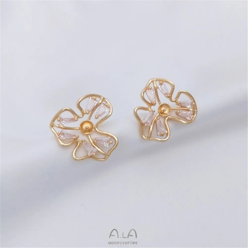 14K gold encrusted zircon lucky grass flower shaped half hole pearl studs 925 silver needle DIY sticky pearl earrings
14K gold encrusted zircon lucky grass flower shaped half hole pearl studs 925 silver needle DIY sticky pearl earrings