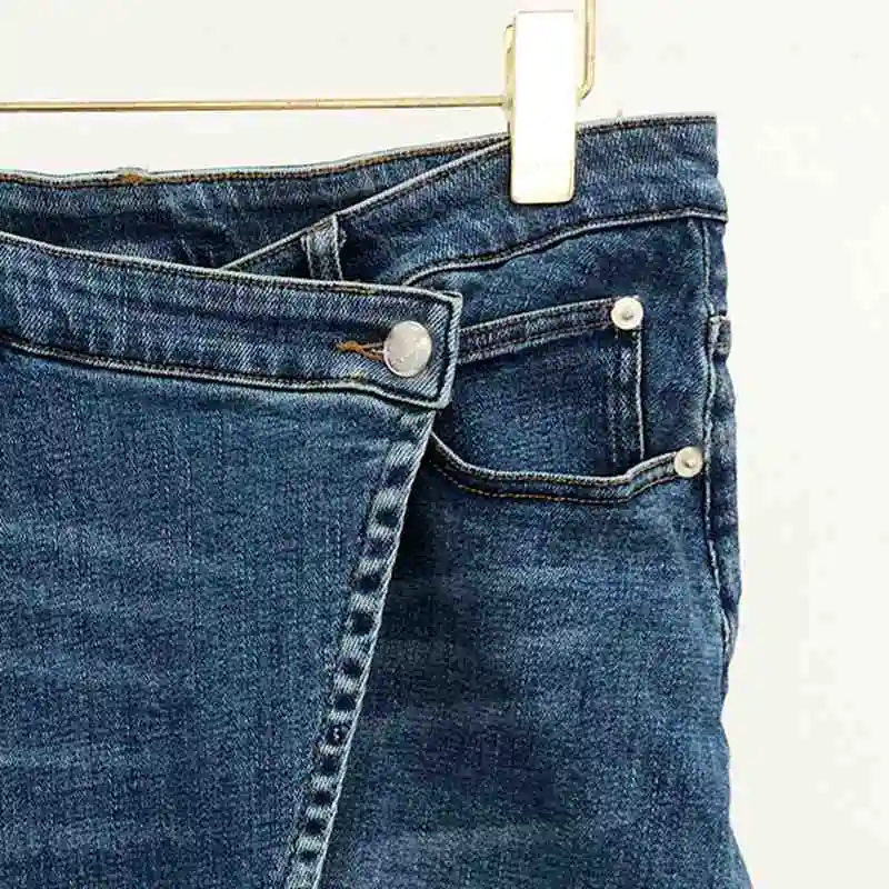 Women A-line Skirt 2023 Spring and Summer New Slanted Placket High Waist Short Denim Skirt
Women A-line Skirt 2023 Spring and Summer New Slanted Placket High Waist Short Denim Skirt